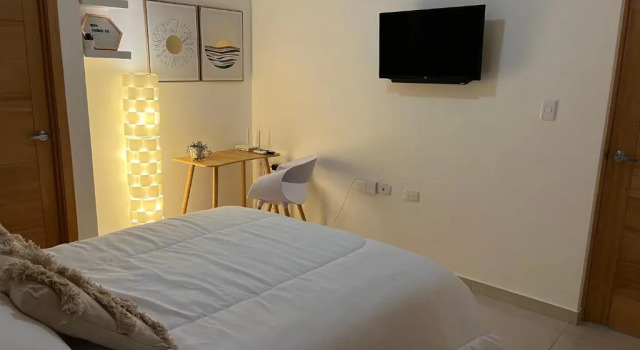 Ambar 5D - Céntrico apart estilo Boho Chic, Забронировать Отель Отели Санто-Доминго с парковкой, рядом с Олимпийский стадион Феликса Санчеса, Парковка