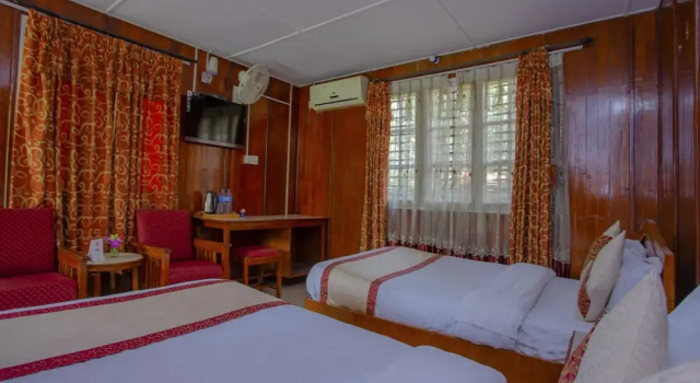 Двухместный номер Deluxe с балконом Jungle Nepal Resort