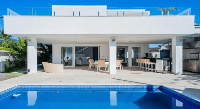 Вилла Deluxe Casa de alto padrão, com 5 suítes, a 50m praia de Barequeçaba