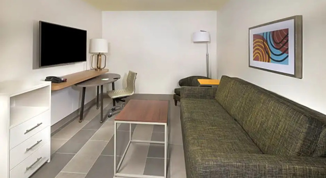 Номер Standard с 2 комнатами Holiday Inn & Suites Arden - Asheville Airport by IHG