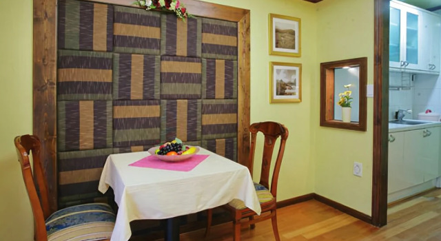 Pyeongchang Bench House Pension, Boek Hotel Hotels in Gangwon-Do met parkeren, Parkeren