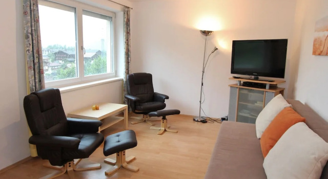 Mod Apartment in Bruck An Der Großglocknerstraße with Garden