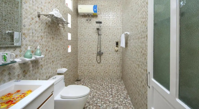 Семейный номер Standard с балконом Quynh Long Villa