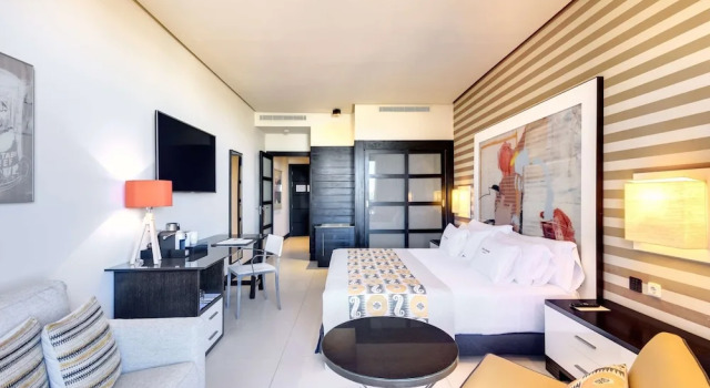 Трёхместный номер Deluxe Royal Hideaway Sancti Petri