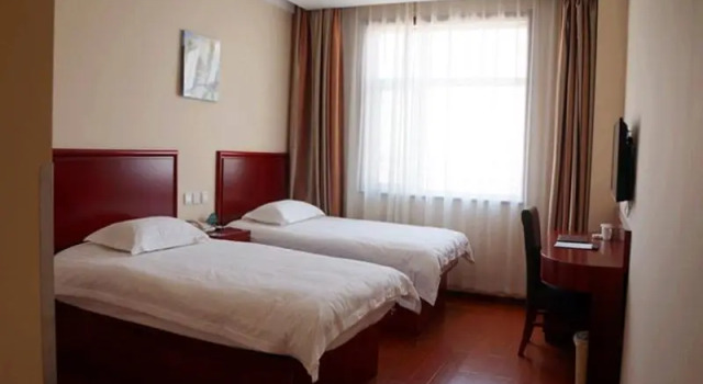 Семейный номер Standard GreenTree Inn DingZhou Railway Station Business Hotel