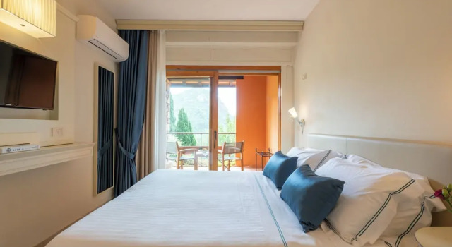 Номер Classic с балконом и с частичным видом на море Boutique Hotel Torre Di Cala Piccola