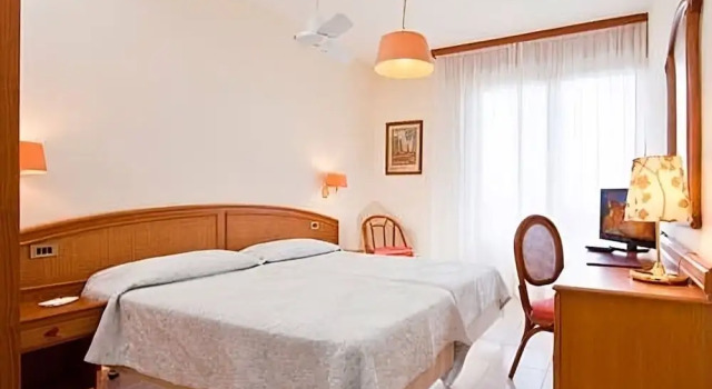 Номер Standard Hotel Gabbiano by Double Hospitality