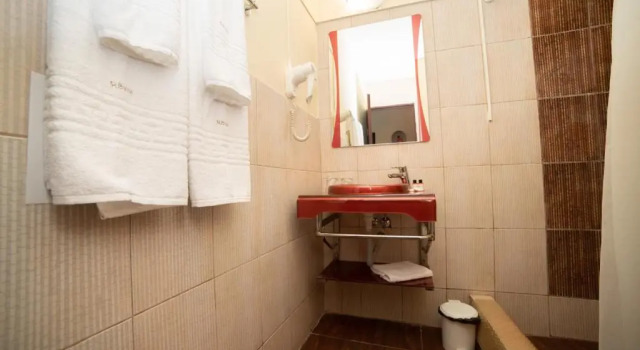 Standardowy dwuosobowy pokój Hotel Corina