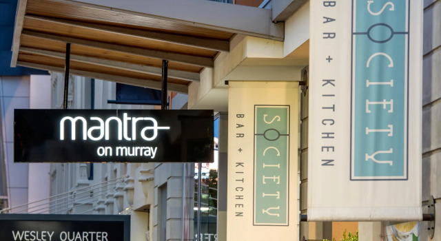Четырёхместный номер Standard Oaks Perth Hotel