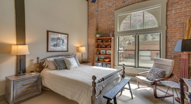 Апартаменты с 2 комнатами Updated Rustic-chic Condo on Ouray's Main Street!