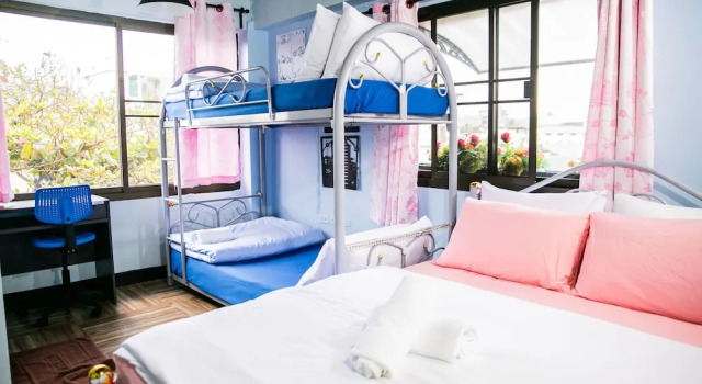 Номер Family Bangkok Canale Home at Khaosarn