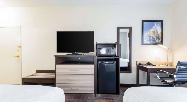 Четырёхместный номер Standard Clarion Pointe Madison-Huntsville