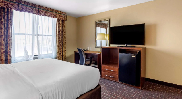 Двухместный номер Standard Spark by Hilton Shawnee