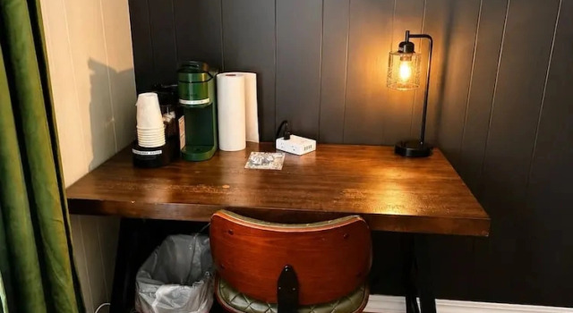 Номер Deluxe CedarWood Inn