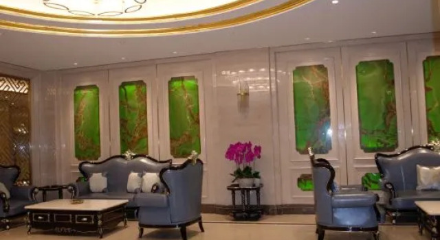 JINSHENGHotel, Rezerwuj Hotel Hotele w Dehong z parkingiem, Parking