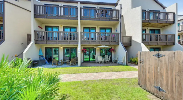 Seaside Panama City Beach Condo w/ Outdoor Pool!, Buchen Sie Ferienwohnung Lower Grand Lagoon USA