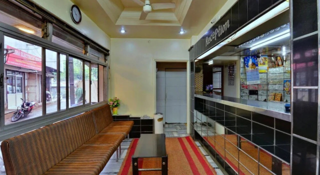 Goroomgo Ashta Lakshmi Tourist Indore