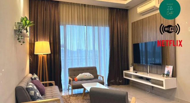 BUKIT INDAH 6pax WIFI NETFLIX 3 BEDROOM, Varaa Hotelli Hotellit Johor pysäköinnillä, Pysäköinti
