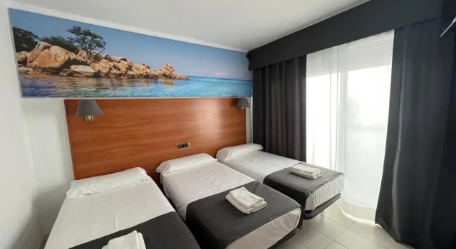 Трёхместный номер Standard Hotel Maremagnum