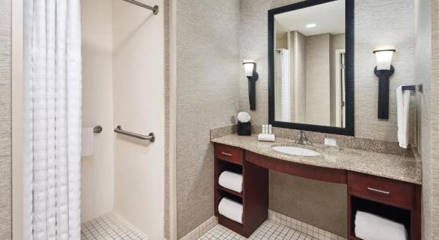 Четырёхместный номер Standard Homewood Suites by Hilton Shreveport