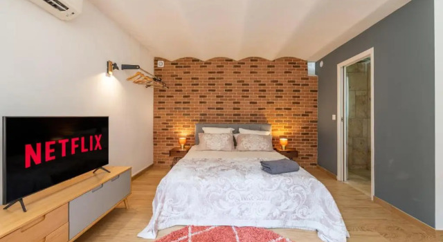 CHARMANT STUDIO RENOVÉ 150m DE MONACO, Rezervați Apartament Monaco Tiree Island, aproape de Grimaldi Forum Monaco