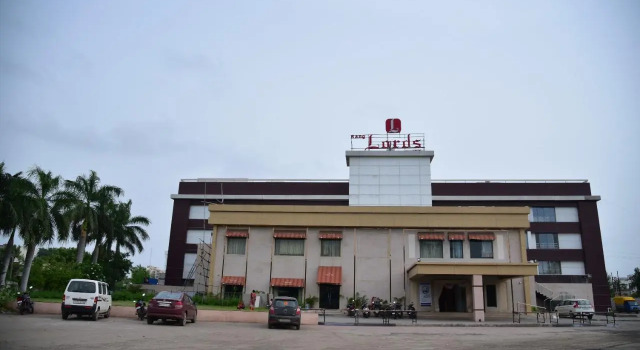 Rang Lords Inn Bharuch, Rezerwuj Hotel Bharuch Gujarat