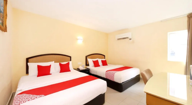 Люкс Super OYO 635 Seven Days Hotel