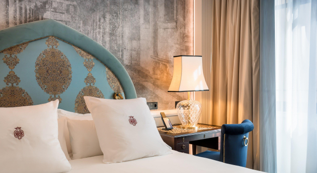 Четырёхместный люкс с 2 комнатами Gran Hotel Claridge Granada - Preferred Hotels & Resorts