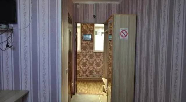 Karakol HOLIDAY, Book Hotel Hoteller i Issyk-Kul Region med parkering, Parkering