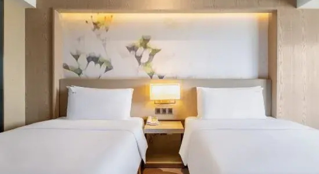 Номер Deluxe с видом на город Holiday Inn Kunming City Centre by IHG