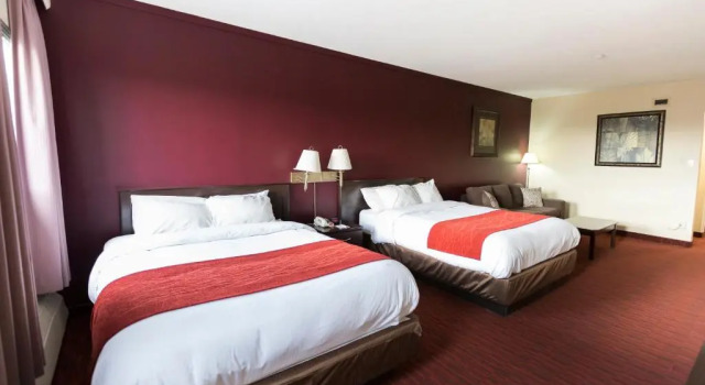 Четырёхместный номер Standard Argyll Plaza Hotel