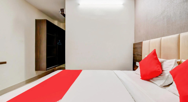 OYO 78835 Hotel Royal Grand