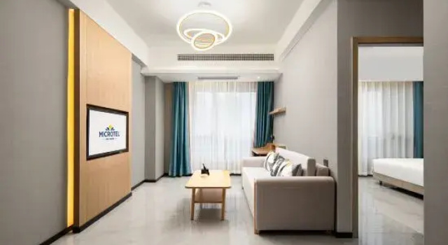 Люкс Deluxe Poleon Service Apartment