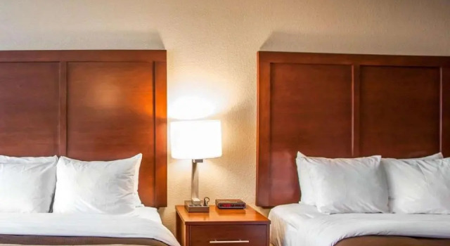 Люкс Superior Quality Inn & Suites Orland Park - Chicago