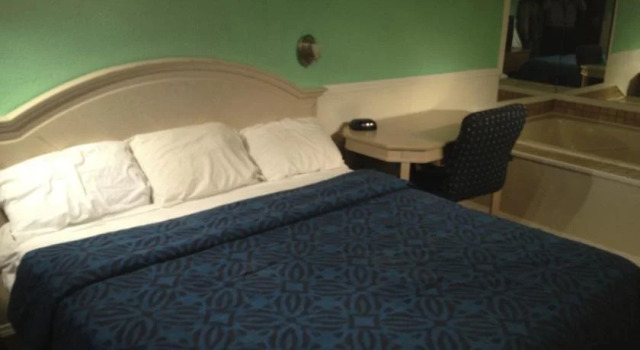 Hometown Inn Fort Wayne, Prenota Hotel Fort Wayne Indiana