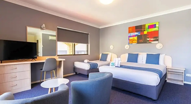 Номер Deluxe Midlands Motel