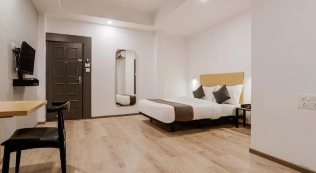 Hotel Satya Townhouse, Забронировать Отель Отели штата Махараштры 3 звезды, 3*