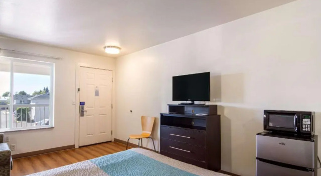 Двухместный номер Standard Motel 6 Portland Mall - 205