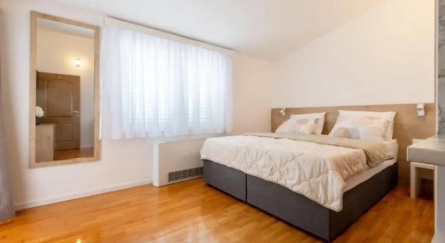 Студия с балконом и с видом на море Apartments Knežević