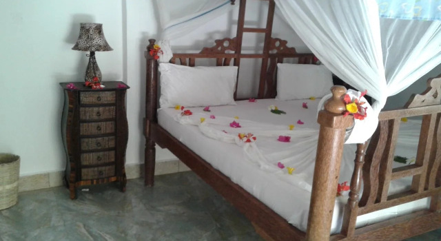 White Beach Hotel Zanzibar, Забронировать Отель Отели Буэхуу 3 звезды, 3*