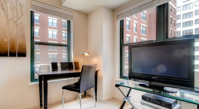 Bluebird Suites in the Heart of DC, Забронировать Отель Вашингтон Округ Колумбия, рядом с Площадь Фаррагута