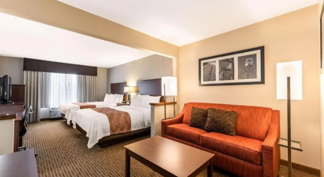Четырёхместный номер Standard Quality Inn & Suites University Fort Collins