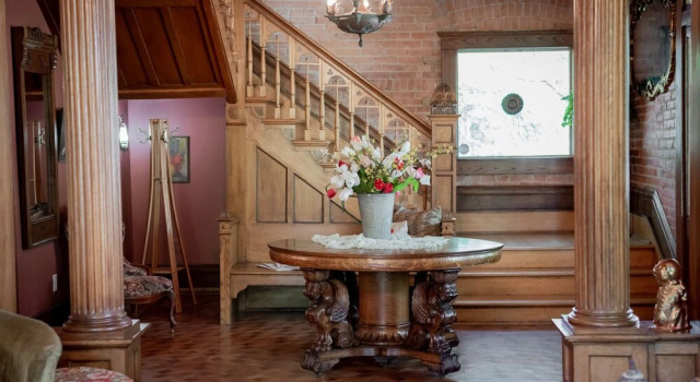 The Rusted Poppy Inn, Buchen Sie Hotel Galaţi 