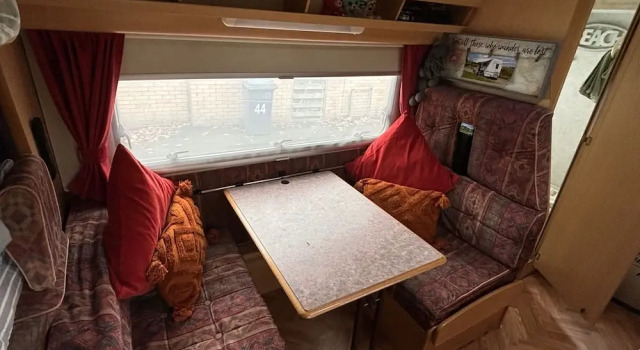 Motorhome in Hinckley- Sleeps 3- Pet Friendly, Varaa Lomakoti Mökit kohteessa Merseyside, Mökki