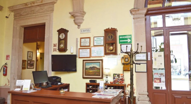 Hotel Posada San Agustin, Забронировать Отель Отели Дуранго 3 звезды, рядом с Pancho Villa Museum, 3*