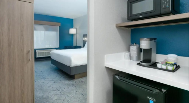 Двухместный номер Standard Holiday Inn Express & Suites Dallas Park Central Northeast by IHG