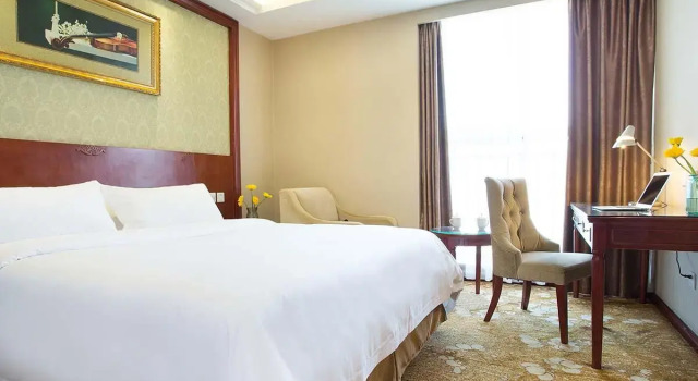 Vienna Hotel (Chengdu Convention and Exhibition Center Huayang Metro Station), Boek Hotel Hotels in Chengdu met parkeren, Parkeren