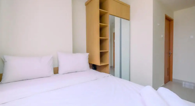 Good Choice And Strategic 2Br Without Living Room Evenciio Apartment