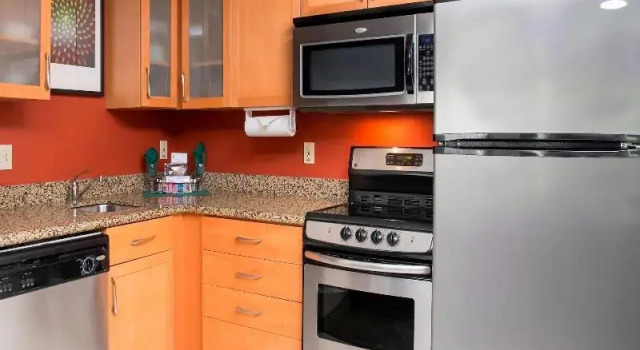 Четырёхместный люкс Residence Inn by Marriott Topeka