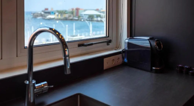 Blue Marlin - Famous Handelskade Apartment